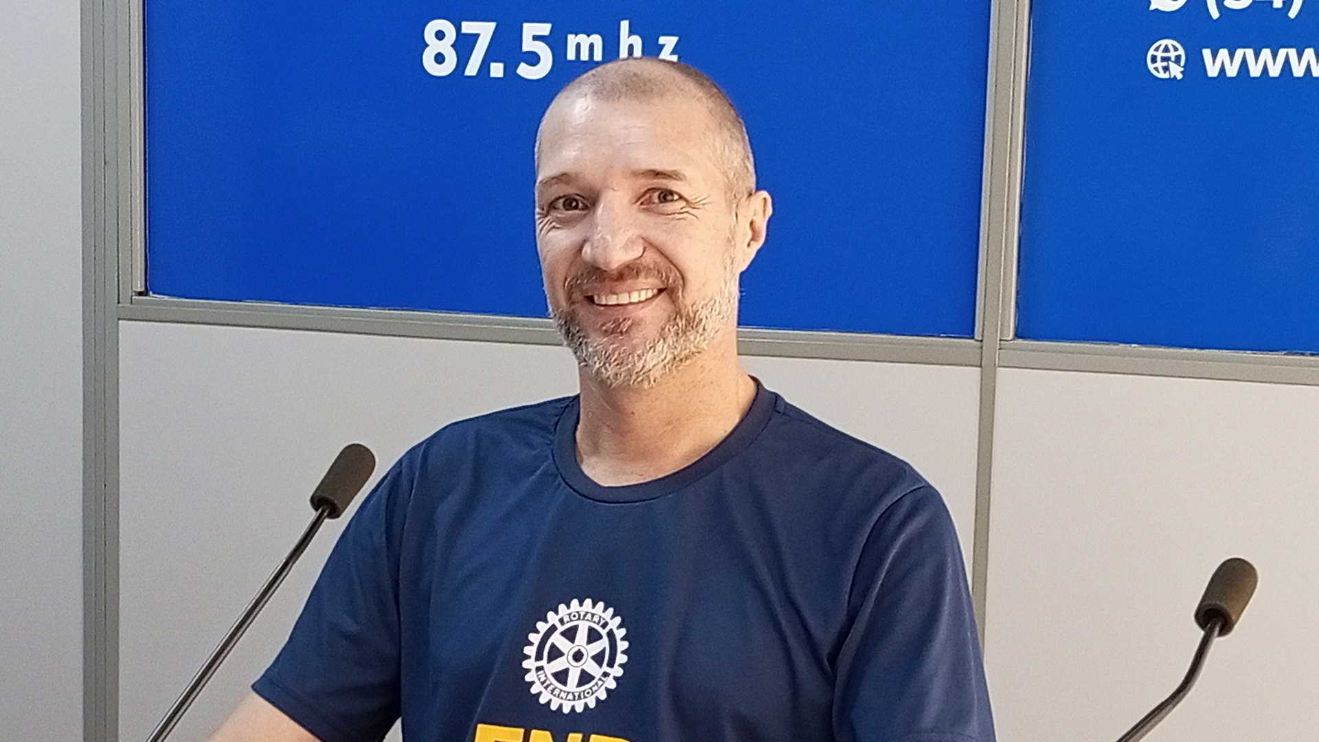 Foto notícia Rotary em ação: feijoada solidária garante óculos para estudantes