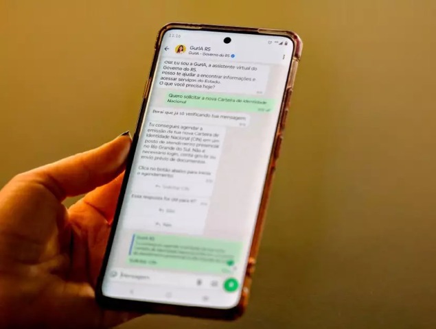 Foto notícia No RS, carteira de identidade e outros nove serviços estaduais já podem ser solicitados por whatsapp