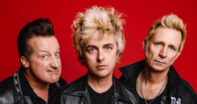 Foto da Notícia Green Day libera música inédita; ouça “Smash It Like Belushi”