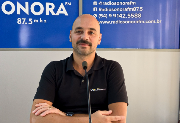 Foto notícia No RadioCast, Mateus Formolo destaca a importância e a legalidade do serviço funerário