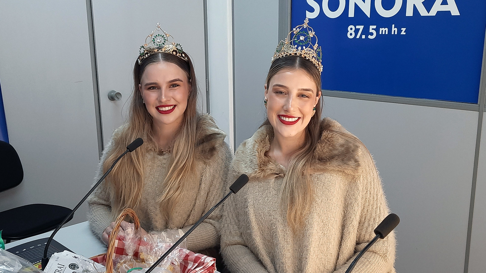 Foto notícia Soberanas de Farroupilha celebram a cultura italiana e destacam atrações do 21º ENTRAI no RadioCast