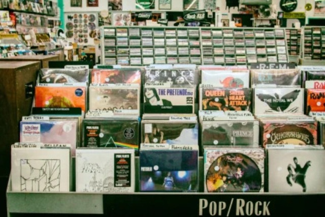 Foto notícia O vinil resurge: toca-discos tornam-se símbolo de qualidade sonora no rock