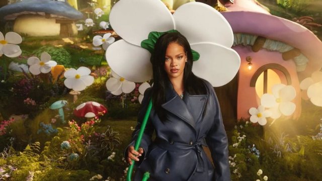 Foto da Notícia Rihanna lança 'Friend of Mine' para trilha dos Smurfs