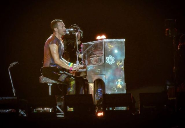 Foto da Notícia Coldplay estreia produção “A Film For The Future” no YouTube